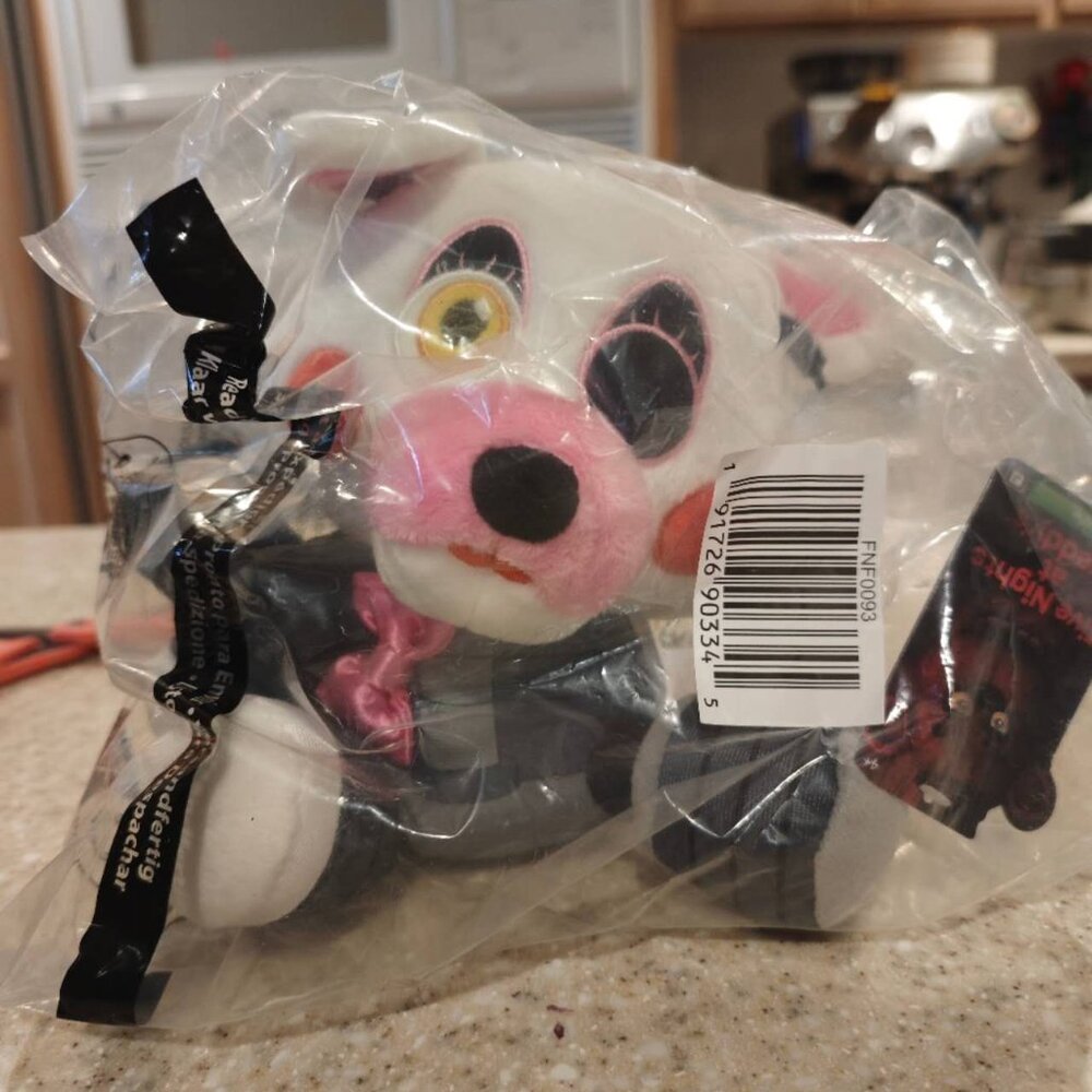 Jazwares Five Nights at Freddy's Mangle Plush - 8-Inch Stuffie